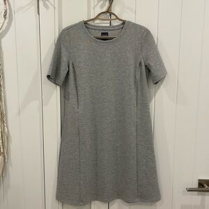 Gap Nursing Dress w/ pockets!